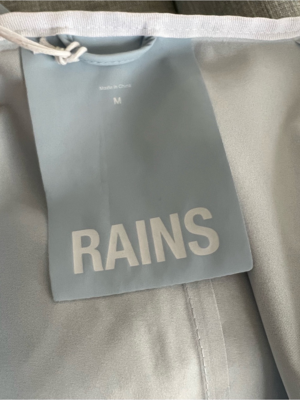 ☔️ NWT RAINS Women’s Curve Rain Coat in Sky Blue - Picture 7 of 11
